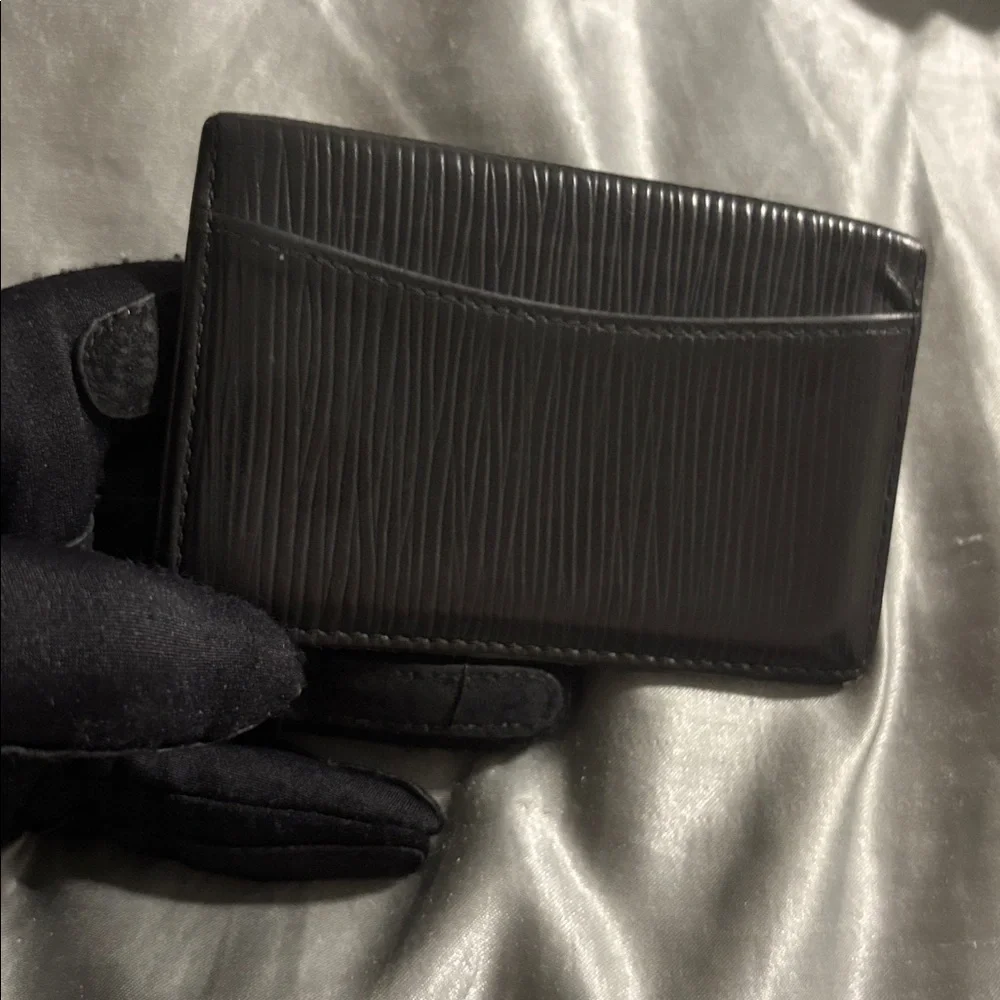 Louis Vuitton elegant black